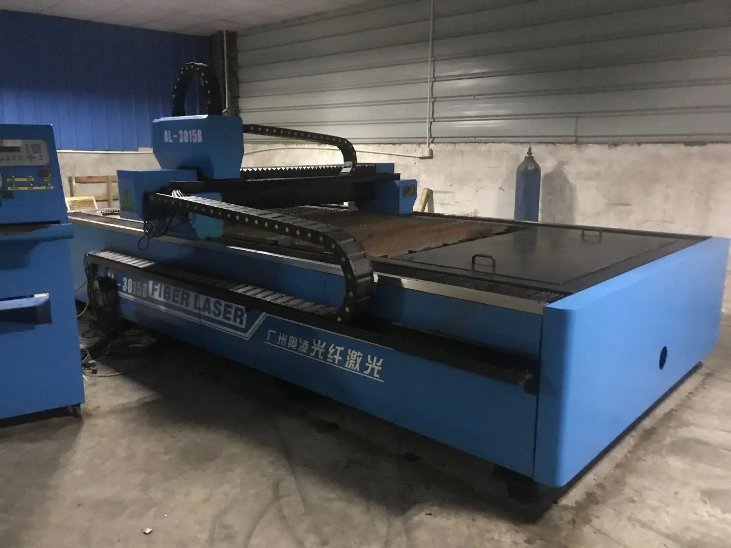 二手800瓦光纤激光切割机转让，激光器维修