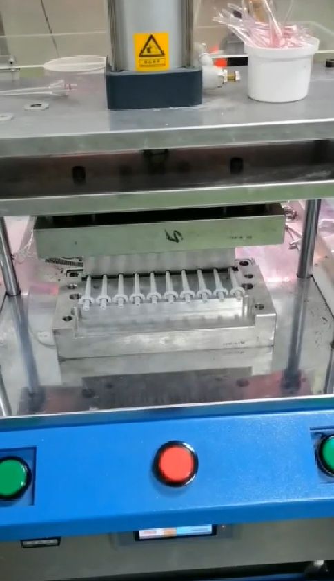 全自动冲牙器喷嘴折弯机