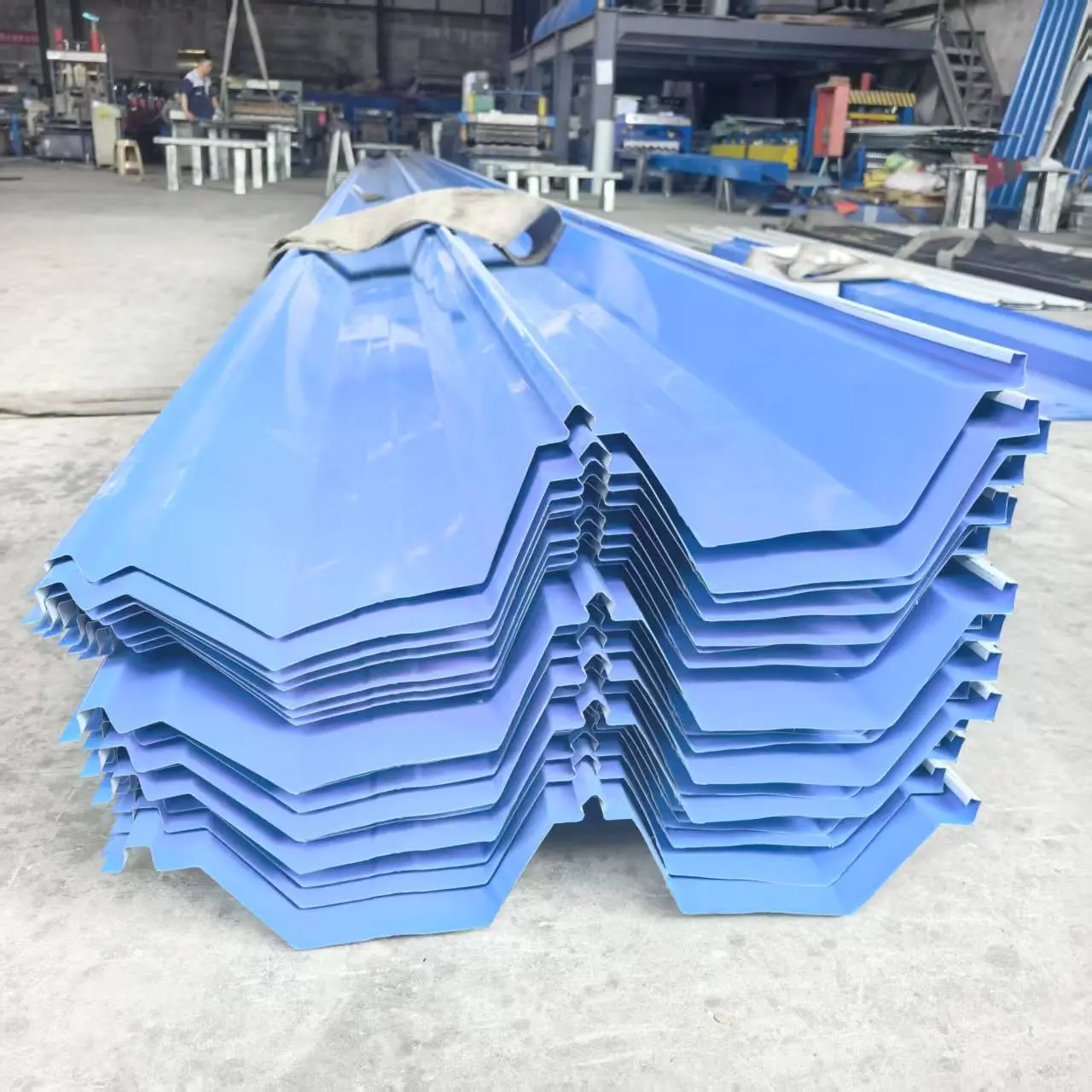 成都彩钢瓦厂家工程建材蓝色波浪瓦车库雨棚厂房仓库专用彩钢瓦定制多规格厂家批发 - 4
