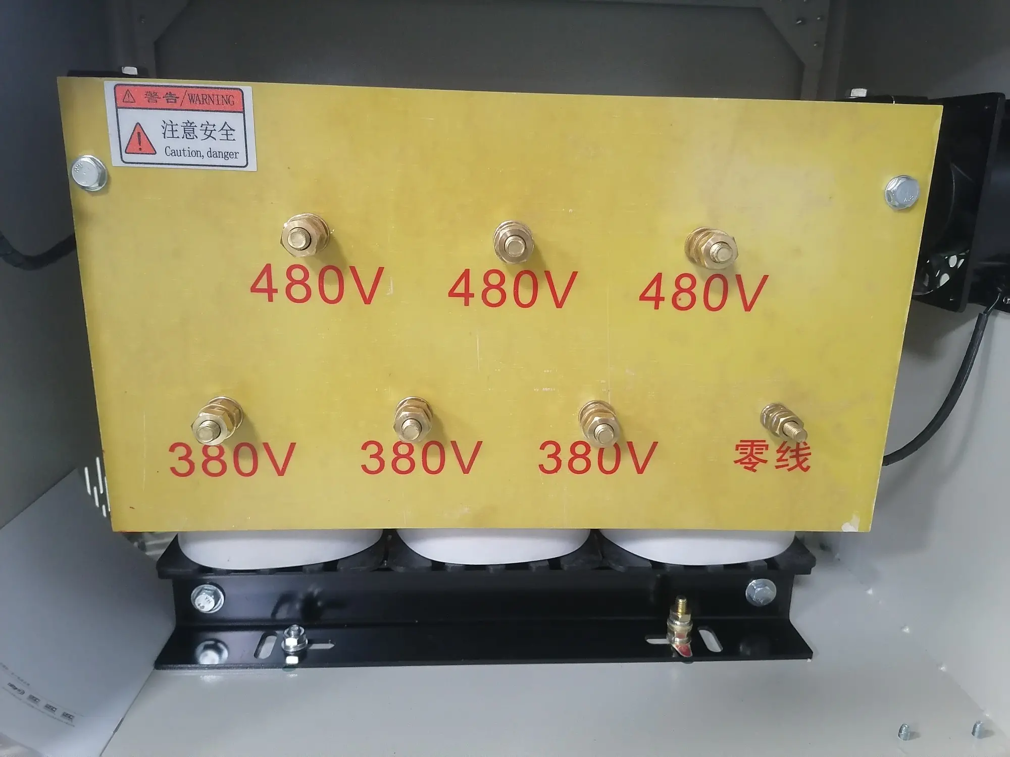 焊接机器人出口变压器  墨西哥480v变380v 隔离含箱变压器