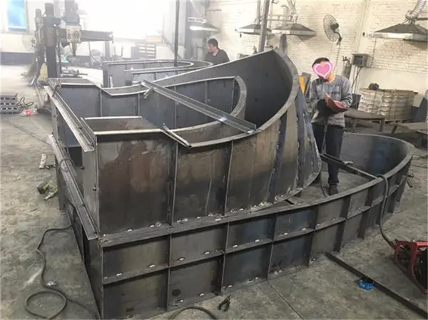 高速公路双向收费站收费岛模具 岛头岛尾模具长期加工