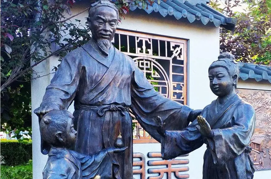 新疆 大型不锈钢圣火雕塑激光切割加工 广场园林景观小品雕塑设计制作厂 成都标识标牌设计-集设计/制作一体化,精神堡垒