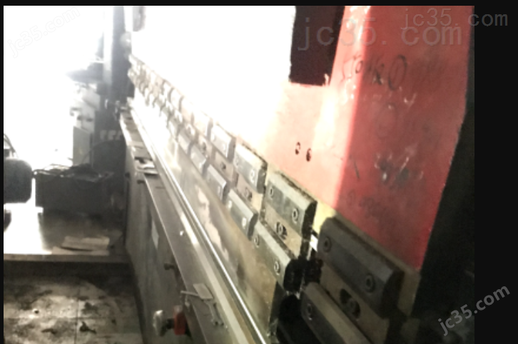 WC57Y 03T/3200 二手中沪机床 液压折弯机 WC57Y 03T/3200