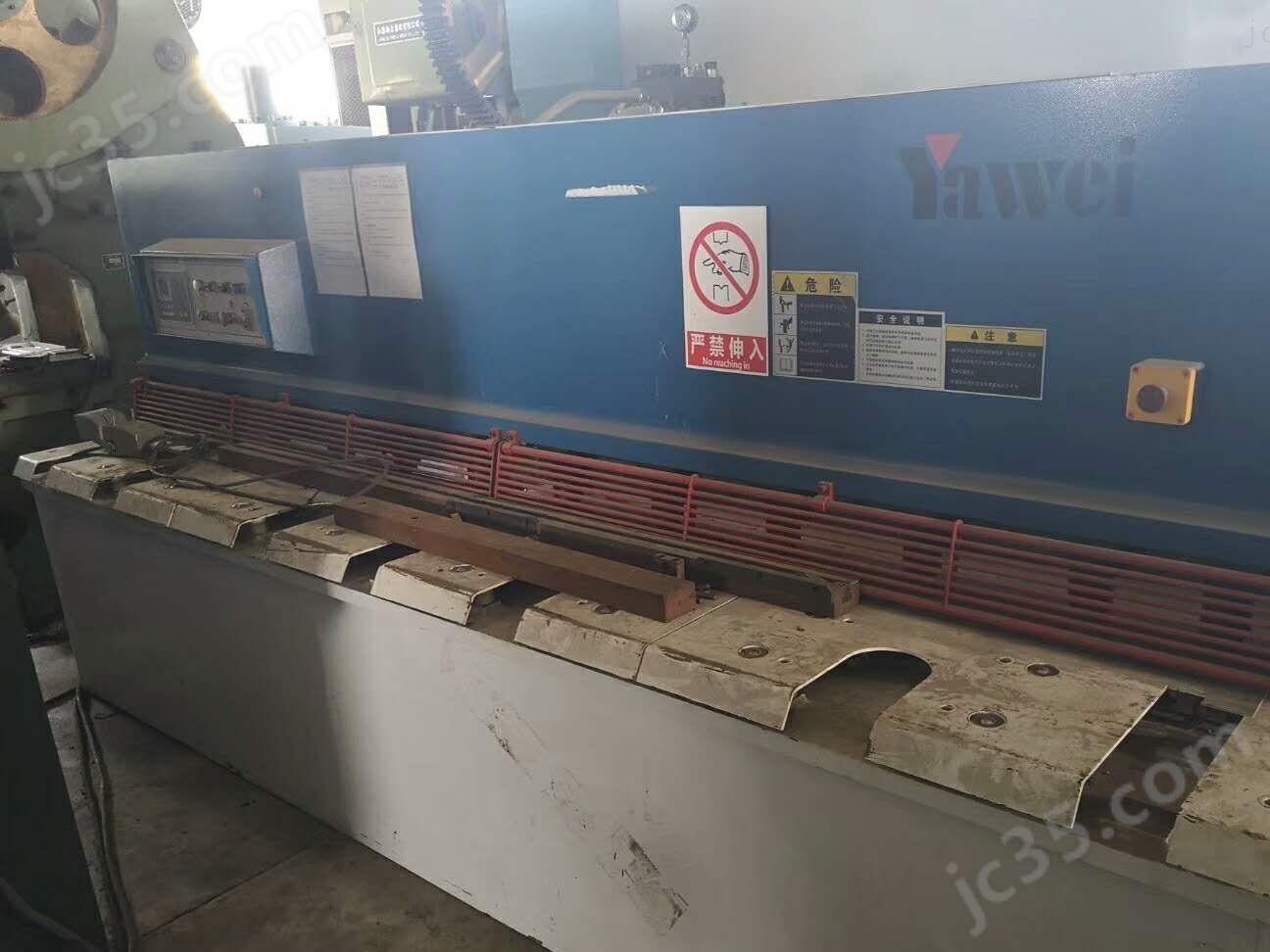 QC12Y-6×3200 二手亚威QC12Y-6×3200剪板机