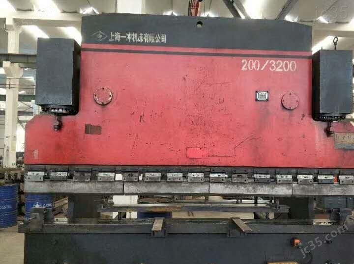 WC67Y-200×320 二手上海一冲WC67Y-200×3200液压板料折弯机