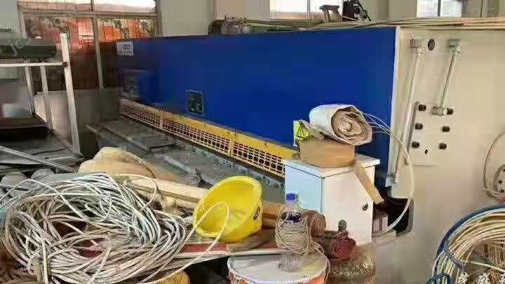 QC12Y-6×4000 二手江苏全重QC12Y-6×4000液压摆式剪板机(一套)