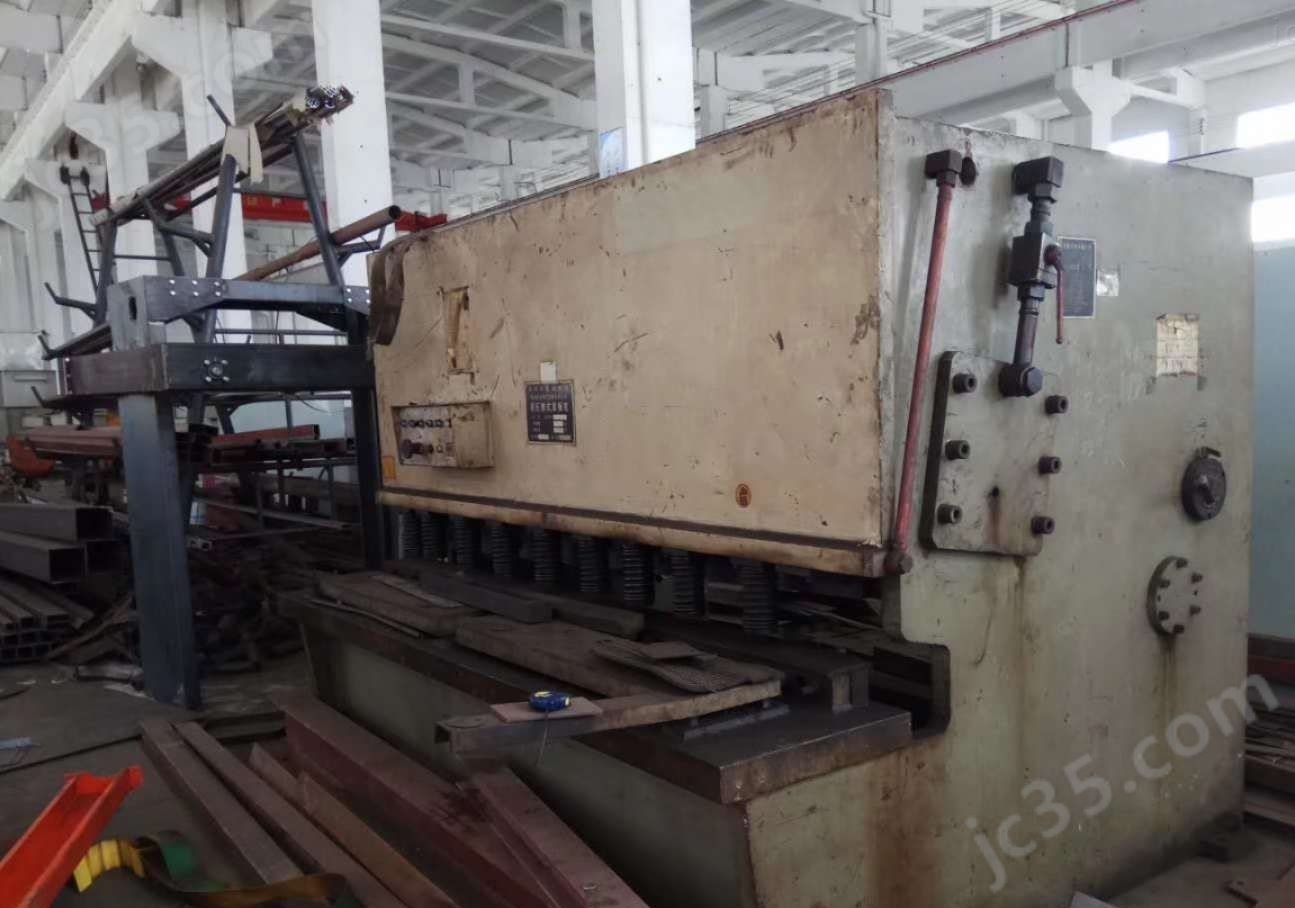 QC12Y-20×2500 二手南通新益QC12Y-20×2500液压摆式剪板机