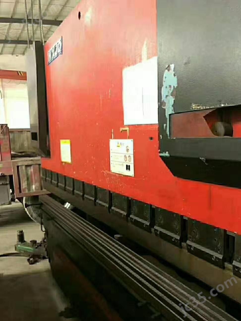 WE67K-100/3200 二手无锡金球WE67K-100/3200数控液压板料折弯机