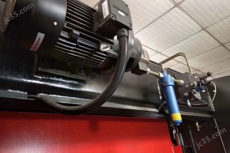 MB8-100X3200 二手数控折弯机 扬力 MB8-100X3200