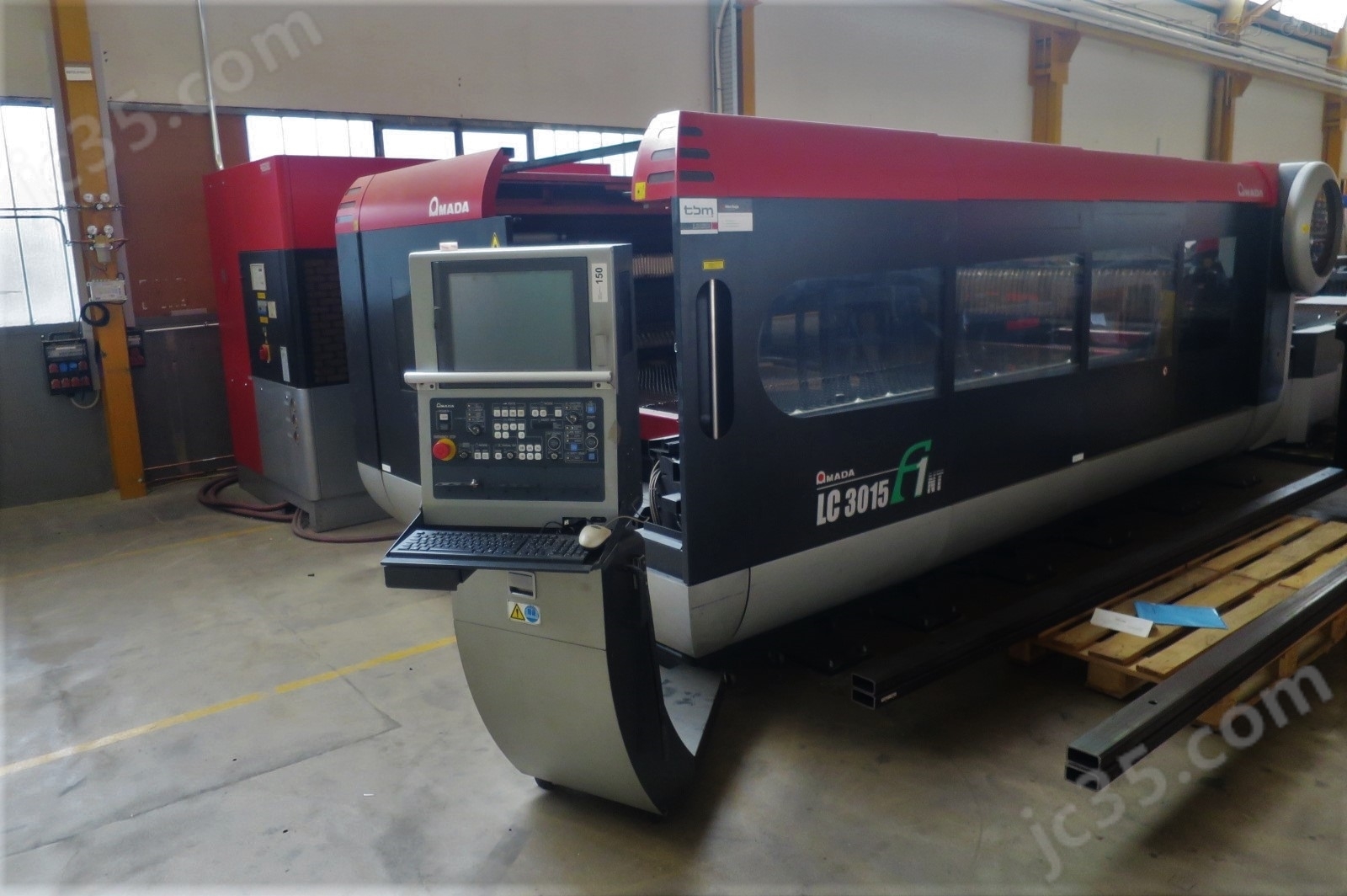 LC 3015 F-1 NT 二手AMADA激光切割机