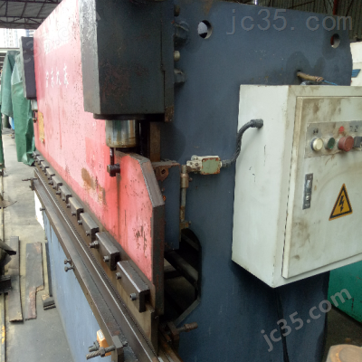 WD67Y-30T/2000 二手沪东机床 液压折弯机 WD67Y-30T/2000