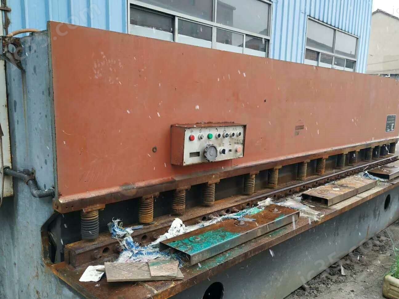 QC12Y-6×4000 二手南通大西洋QC12Y-6×4000液压摆式剪板机