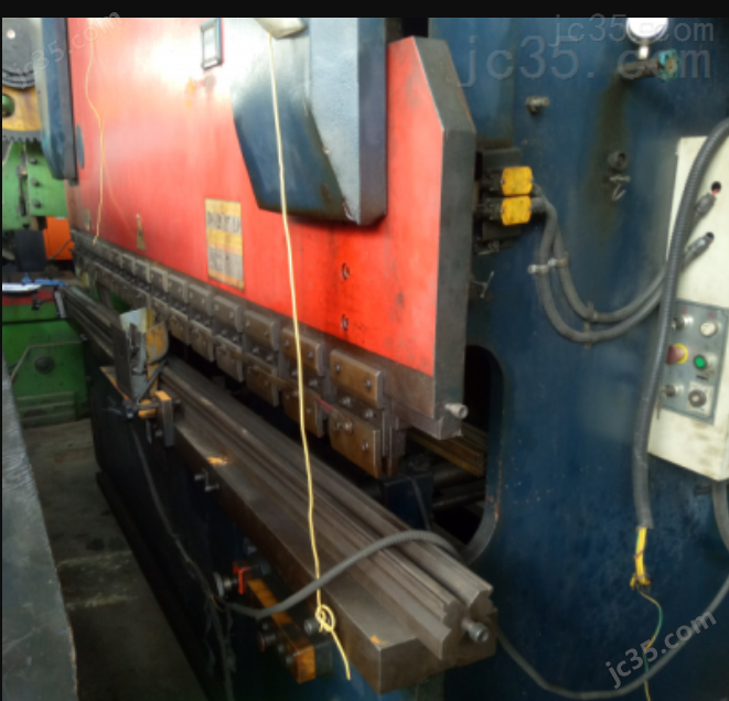 WF67Y-100X3200 二手大马 液压折弯机 WF67Y-100X3200
