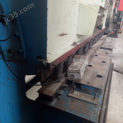 QC12Y-4X2500 二手东方机床 液压剪板机 QC12Y-4X2500