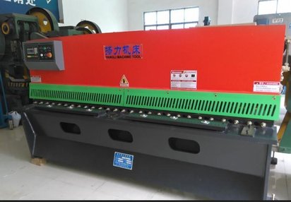 佛山厂家直销QC12Y-8X4000液压摆式剪板机