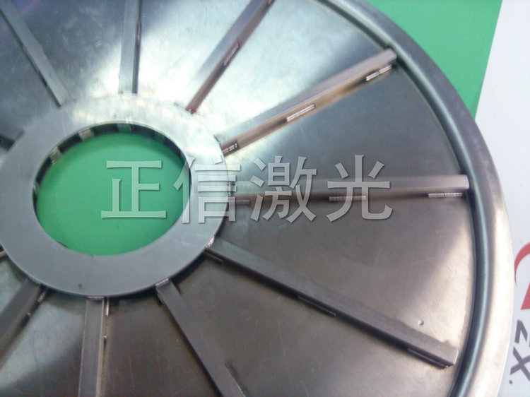 600W振镜式激光焊接机 - 4