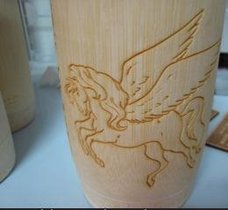 低价出售工艺品激光雕刻机,服装裁剪激光切割机