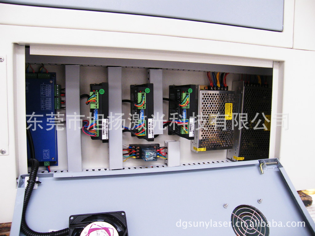 东莞旭扬激光出售大功率激光切割机,切割非金属材料,SUNY-1680T