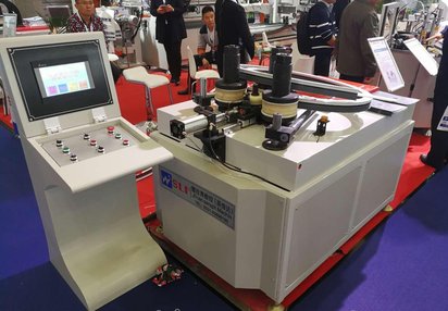 YH2601-CNC/80轴/30吨/数控滚弯机