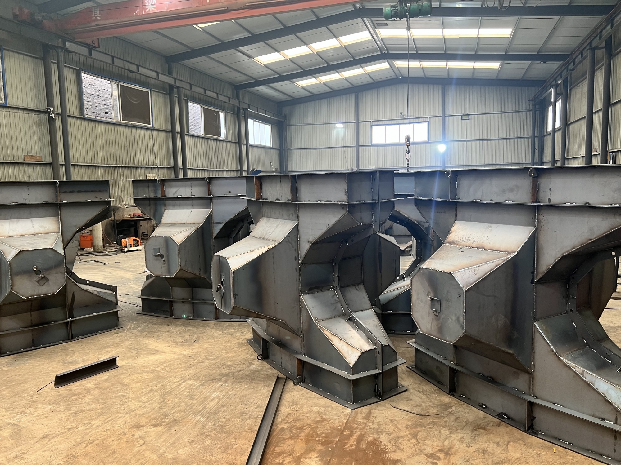 南美港口扭王字块模具挡浪石模具钢板折弯焊接工艺 京伟 - 2