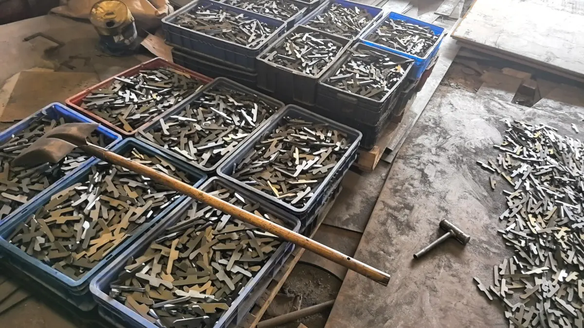 40Cr合金模具钢板重庆本地厂家中厚板裁切攻丝机械模具配件精细精料加工定制
