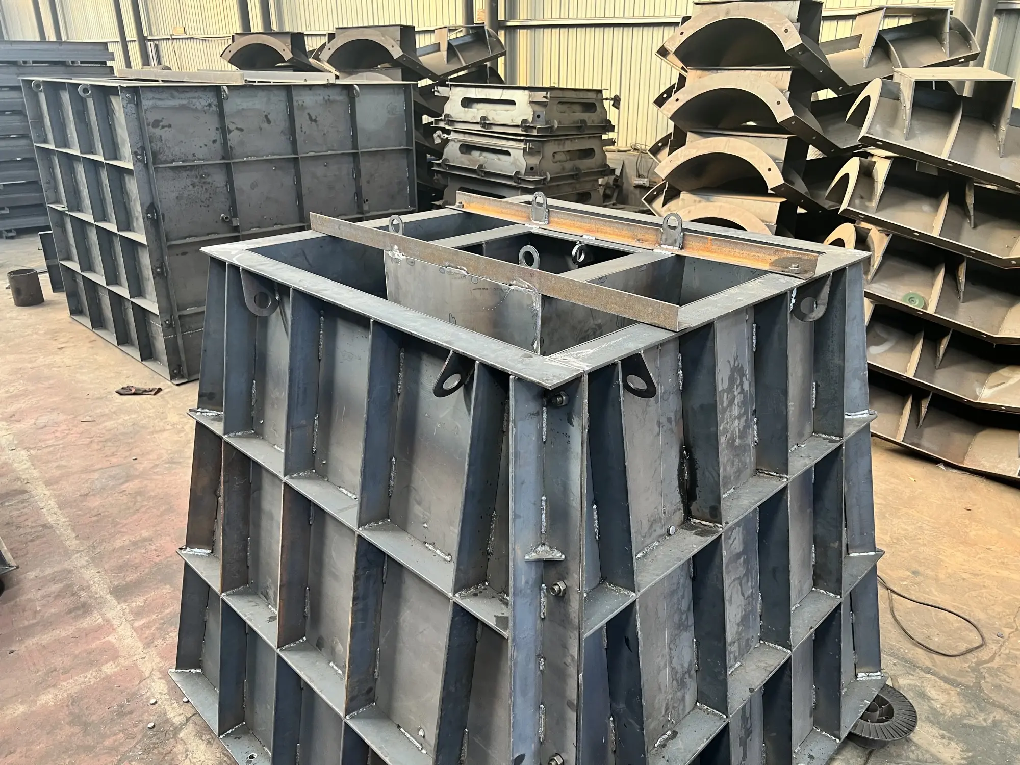 西北风电场基础墩模具装配式基础墩模具激光切割 京伟