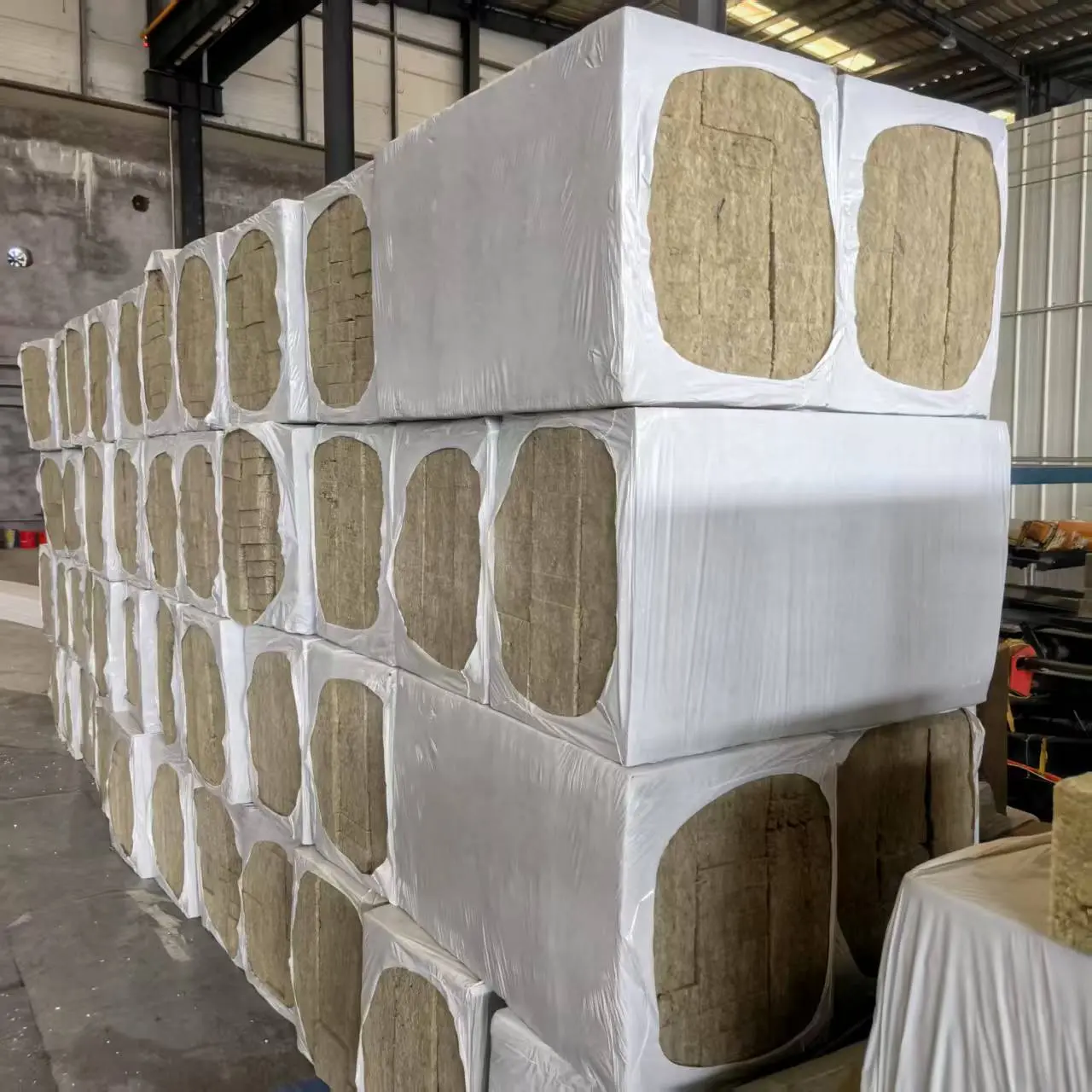 重庆高密度聚氨酯PU夹芯板密封保温效果好冷链仓储建筑用厂家批发