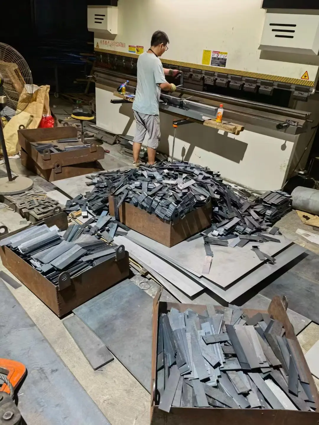 常州齐川50mm厚板激光切割常州厚板零割零卖厂家常州钣金焊接卷圆打孔 - 2