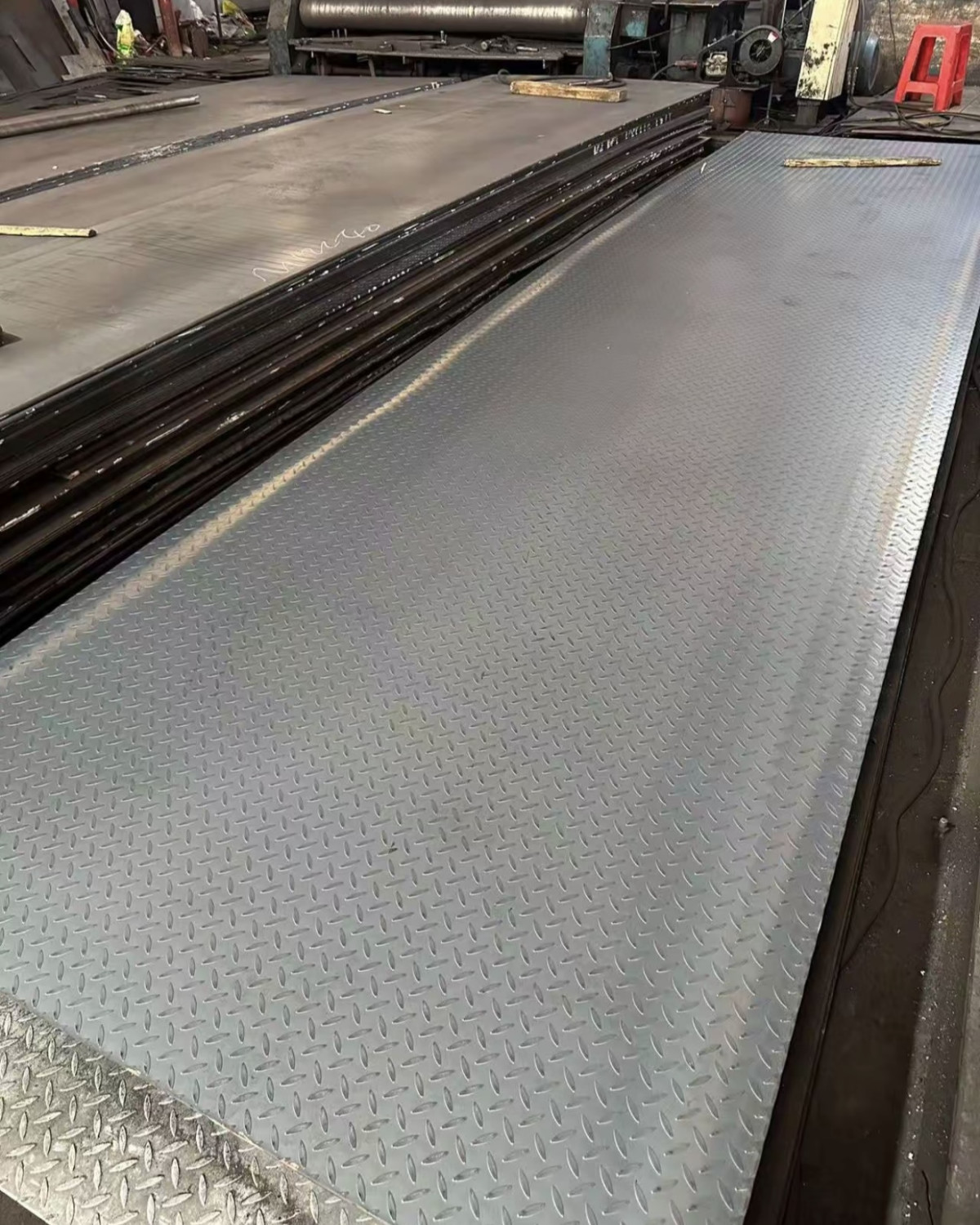 重庆4mm镀锌花纹板精工板材支持切割折弯防滑施工工程厂家批发 - 2