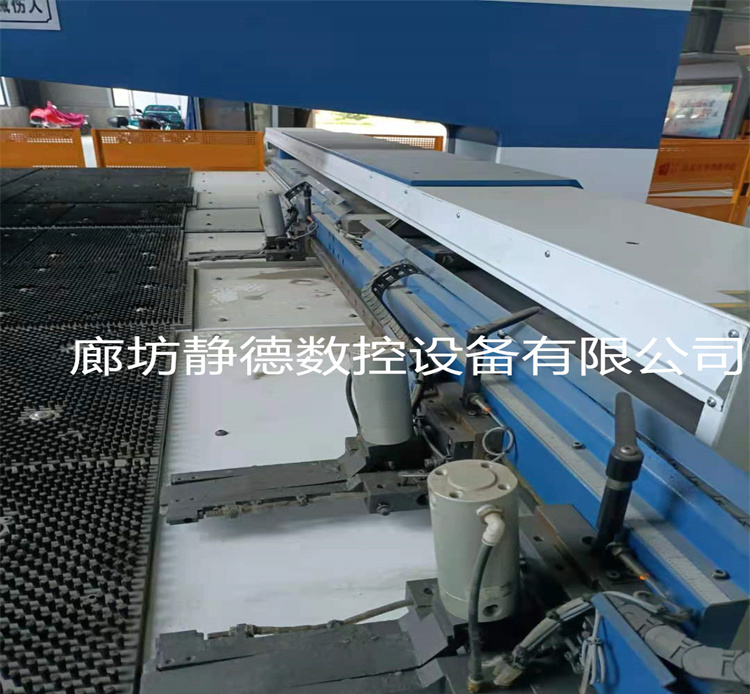 出售转让精品二手亚威 伺服数控冲床 型号:HPA2548 - 3