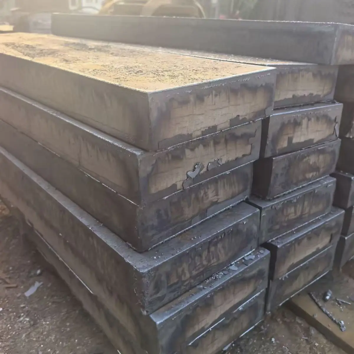 重庆异形管件钢板折弯加工市政护栏楼梯钢结构定制构件厂家批发
