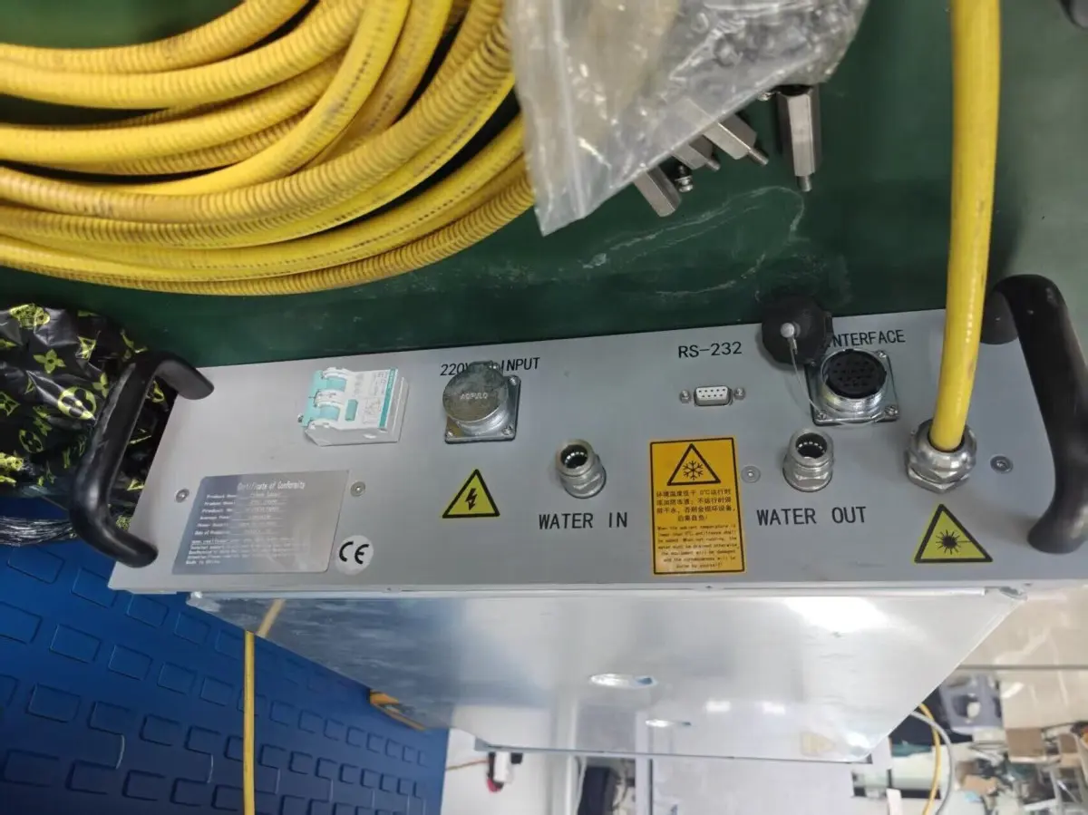 瑞科RECL-FSC1000光纤激光器切不透冷却系统报警故障维修
