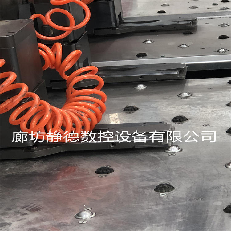 出售转让二手江苏金方圆 数控转塔冲床 数控冲床 型号:VT300 - 2