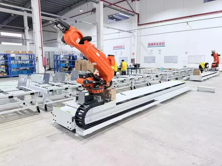 KUKA机器人焊接ABB FANUC  Yaskawa  六轴四轴机器人维修，保养，销售油脂电池配件