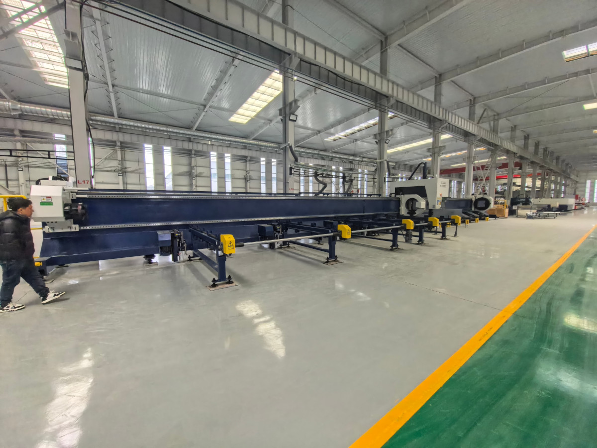 1000吨重型8米折弯机承接大件折弯 工程用厚板激光零切加工 桥梁板材8米折弯切割加工