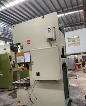 出售二手米斯克C1K-110气动冲床25