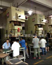 五金加工厂应急出售110T台湾气动冲床数台