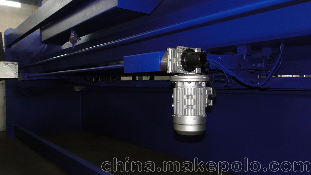 QC12Y-12*2500-板材专用液压数控摆式剪板机 - 2