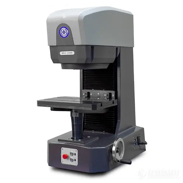 UH4000_Front_3Qtrs.png UH4000_Front_3Qtrs.png