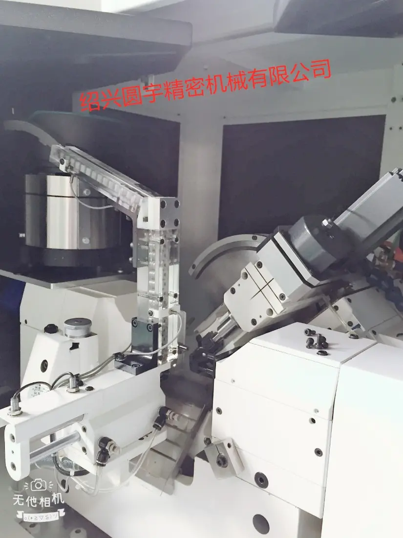 出售：台湾华宇全新小模数滚齿机95CNC