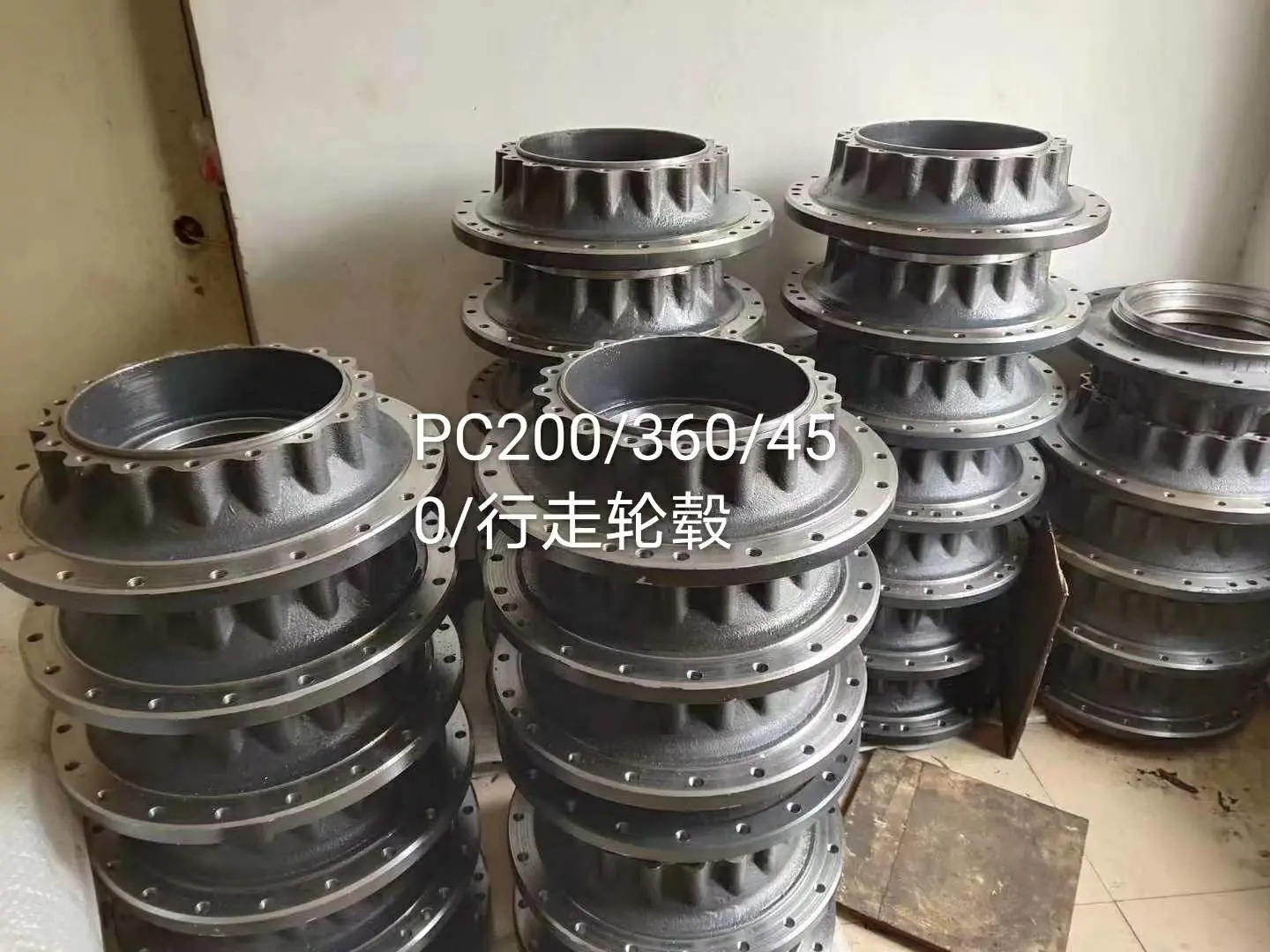 PC400-7行走轮毂.jpg