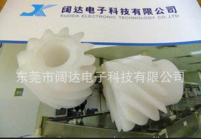 供应各系列弧齿锥齿轮；45度螺旋齿轮