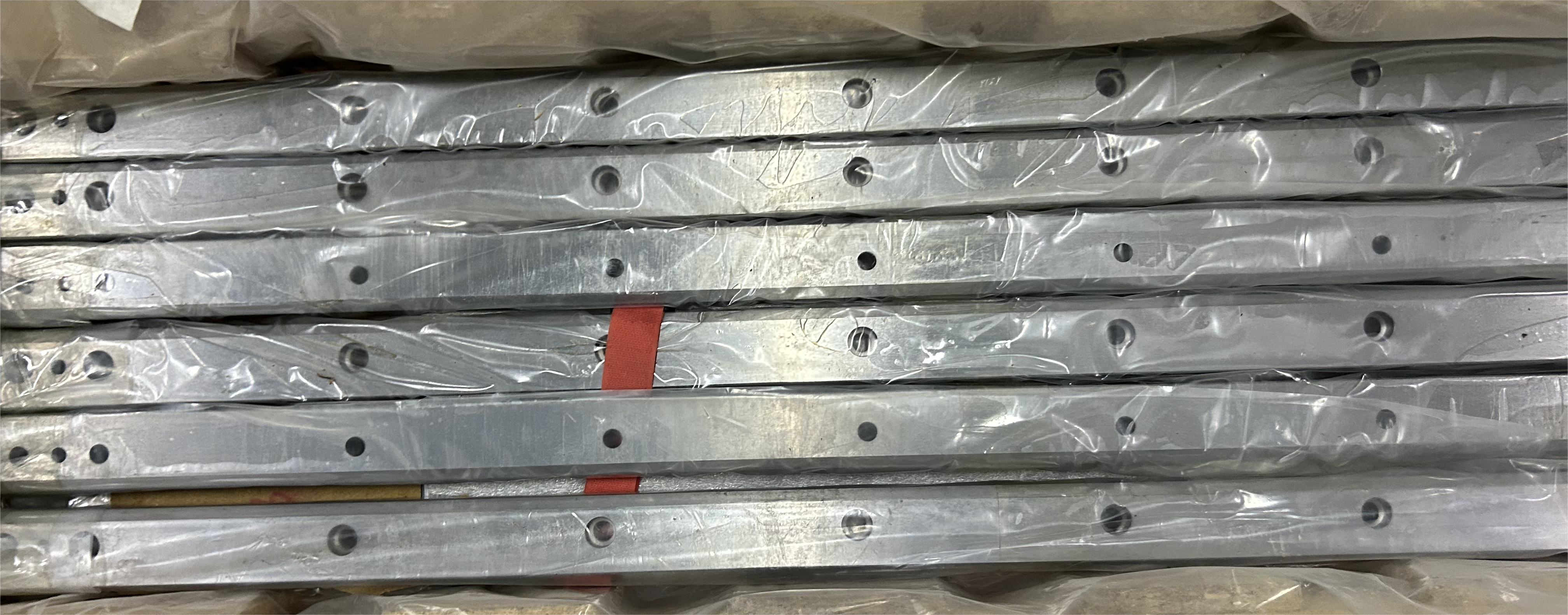 V型导轨齿条NVFH3010F总长度32400mm - 4