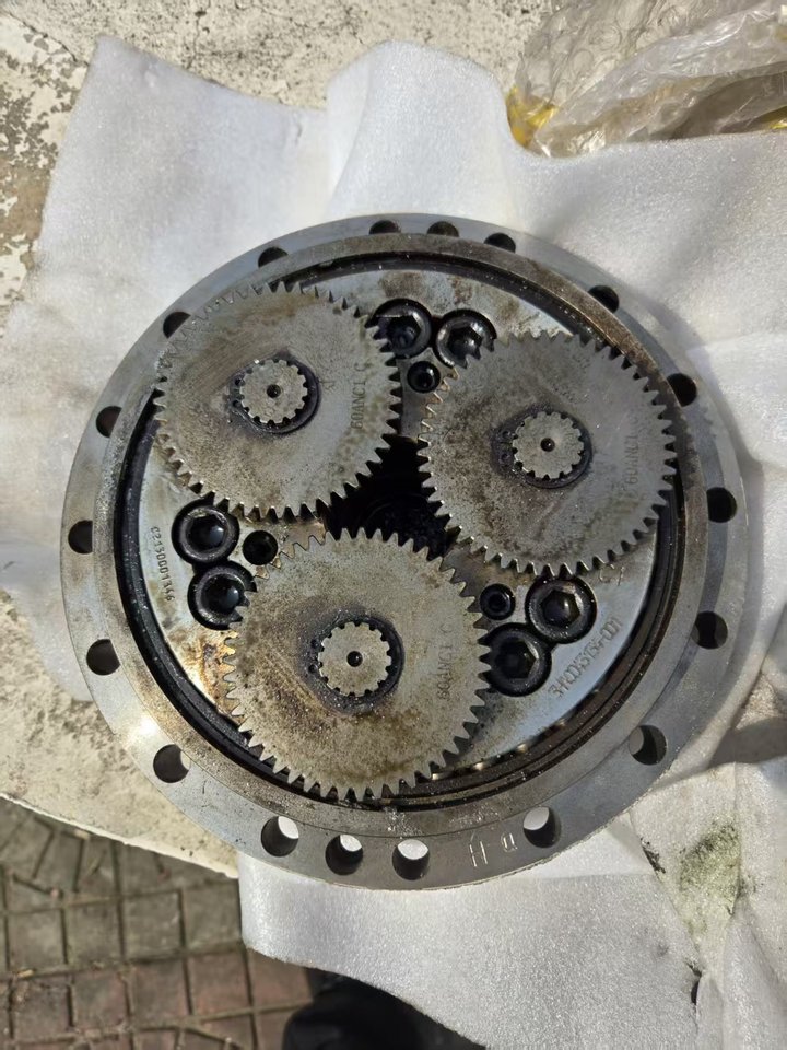 ABB IRB机器人三轴齿轮箱修复安川、库卡、发那科川崎机器人维修技术服务安装调试、维修保养、配件销售、培训