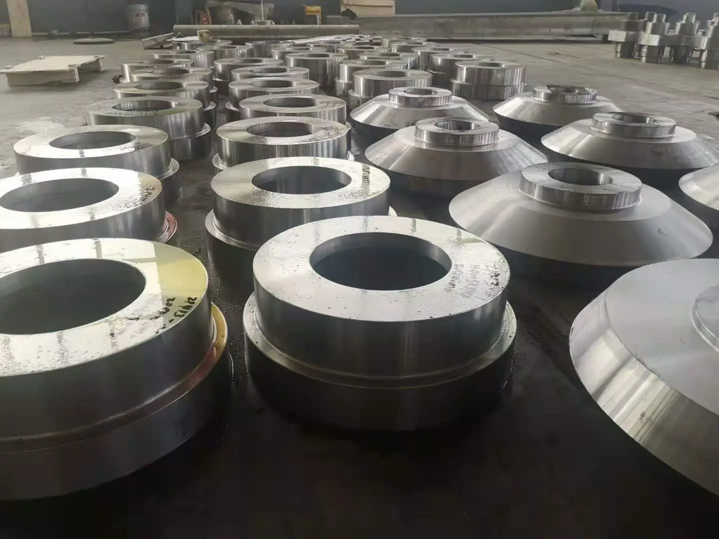 山东哪里做接头Q345B   模块5CrNiMo 锻件多久能交货
