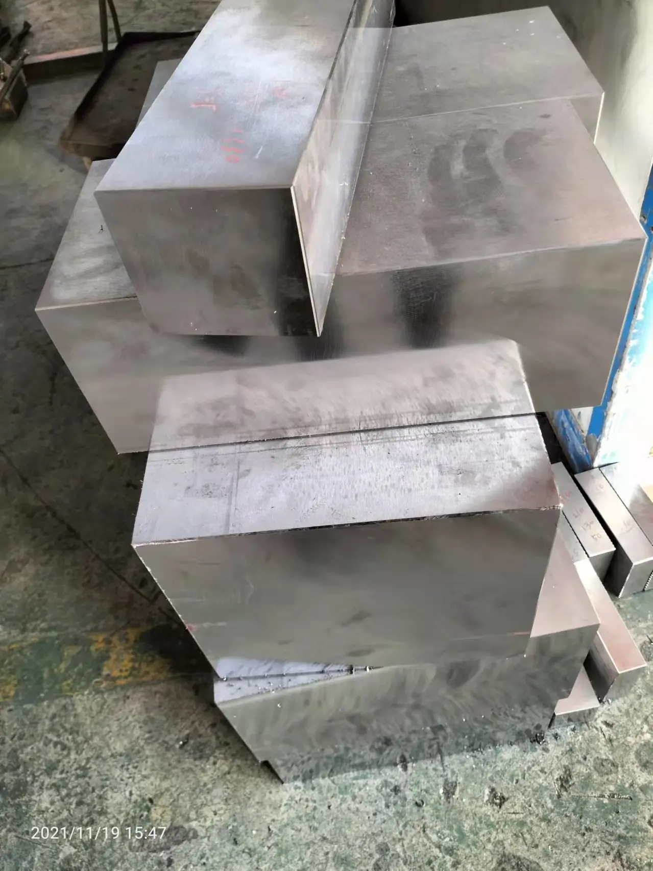 SKD61热作模具钢板材 棒料