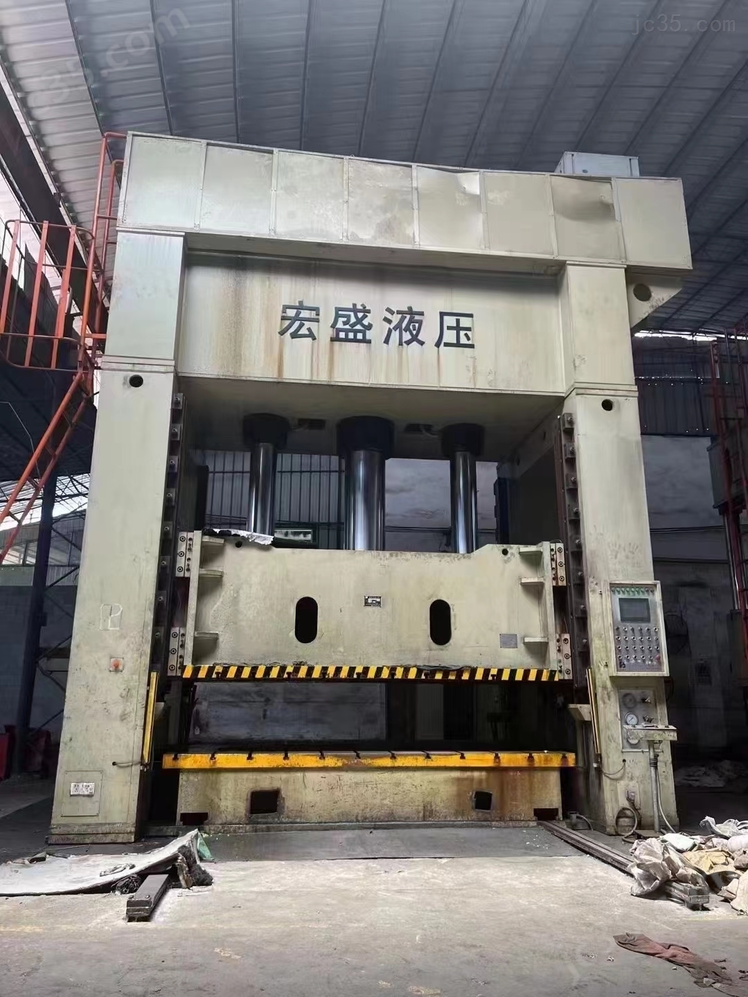 Y27-1000 二手南通宏盛1000吨油压机