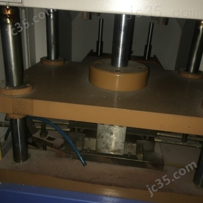 1196 二手力超 四柱式油压机 - 2