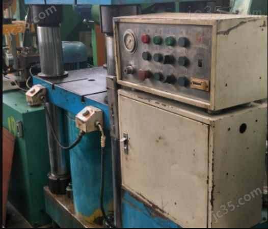 YSK-300 二手八达 四柱式油压机 YSK-300