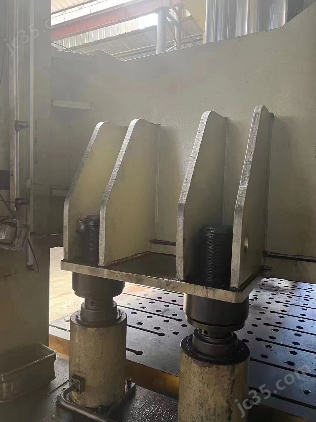 Y27-1000 二手南通宏盛1000吨油压机 - 3